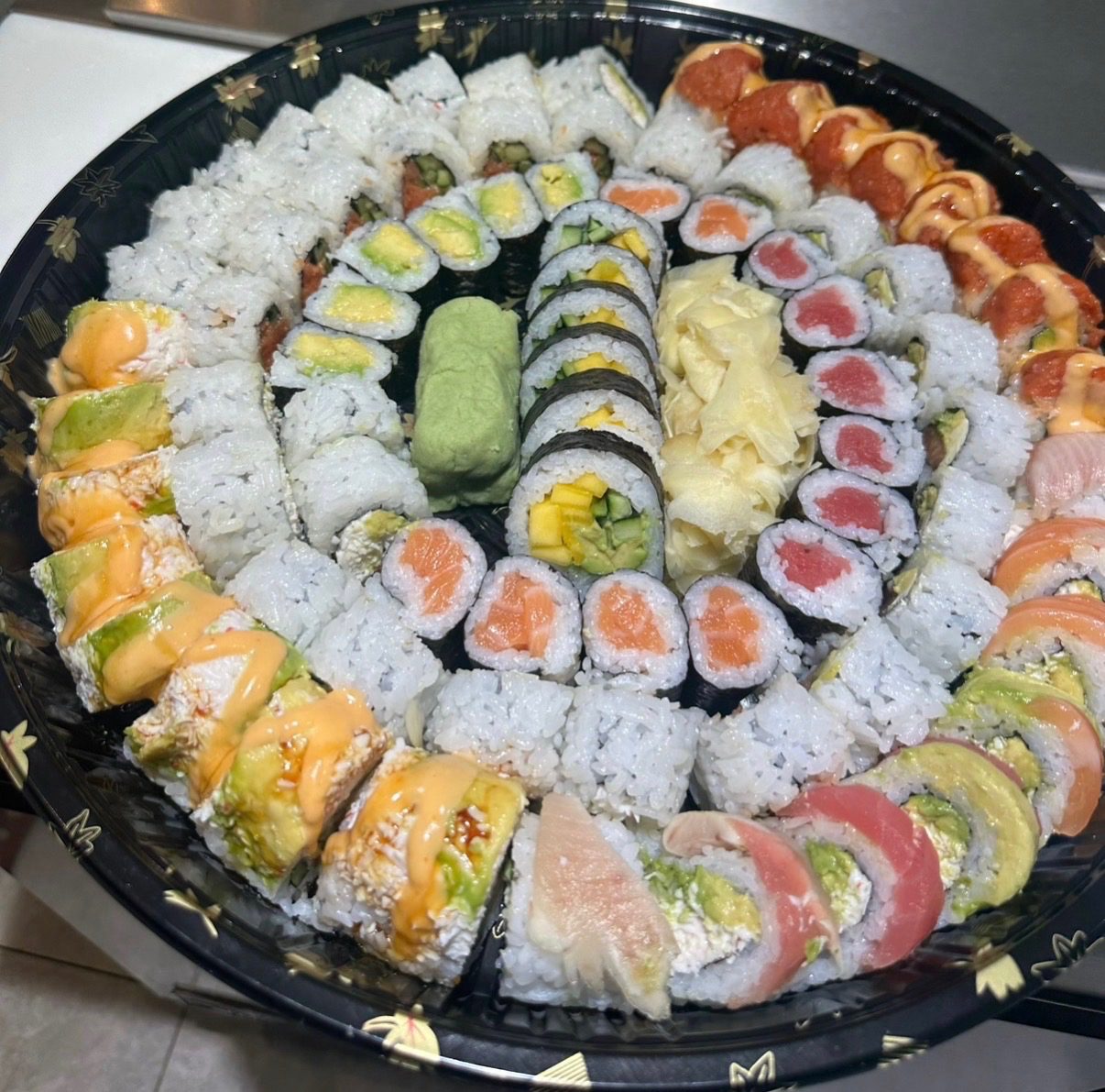 Akita Platter Sushi Roll.