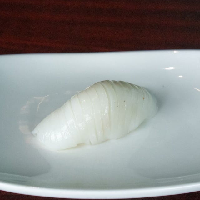 Ika Nigiri.