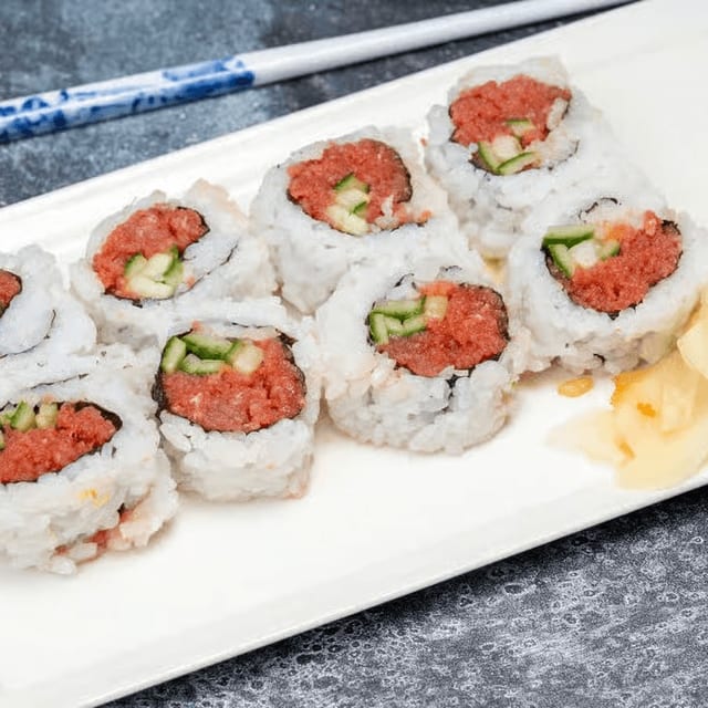 Spicy Tuna Makimono.