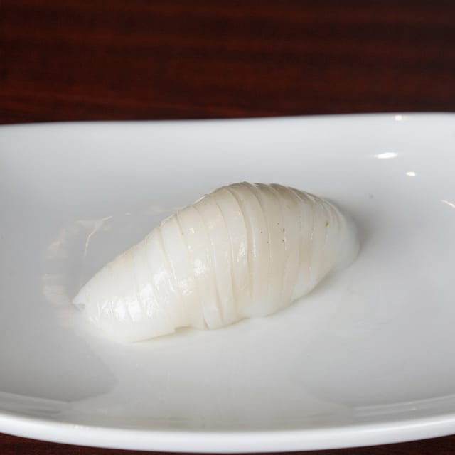 Ika Nigiri.